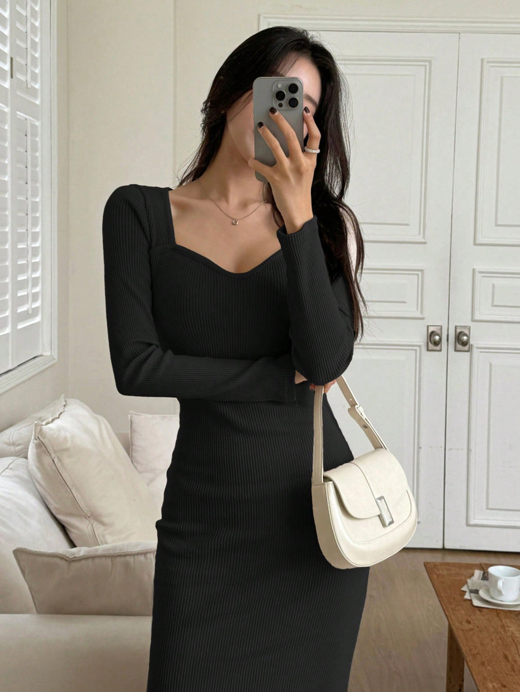 Vestido Midi Envolvente de Gola Quadrada